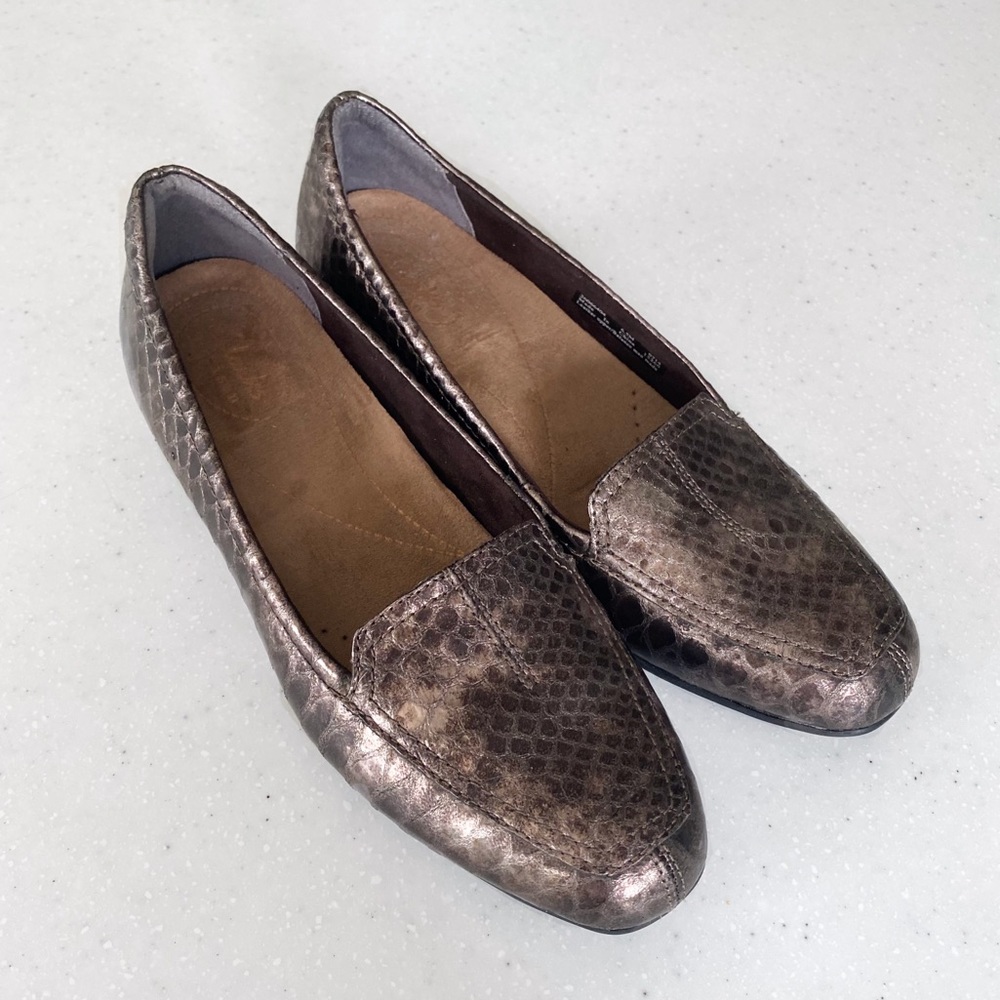 Clarks Timless Brown Croc Print Leather Loafers
